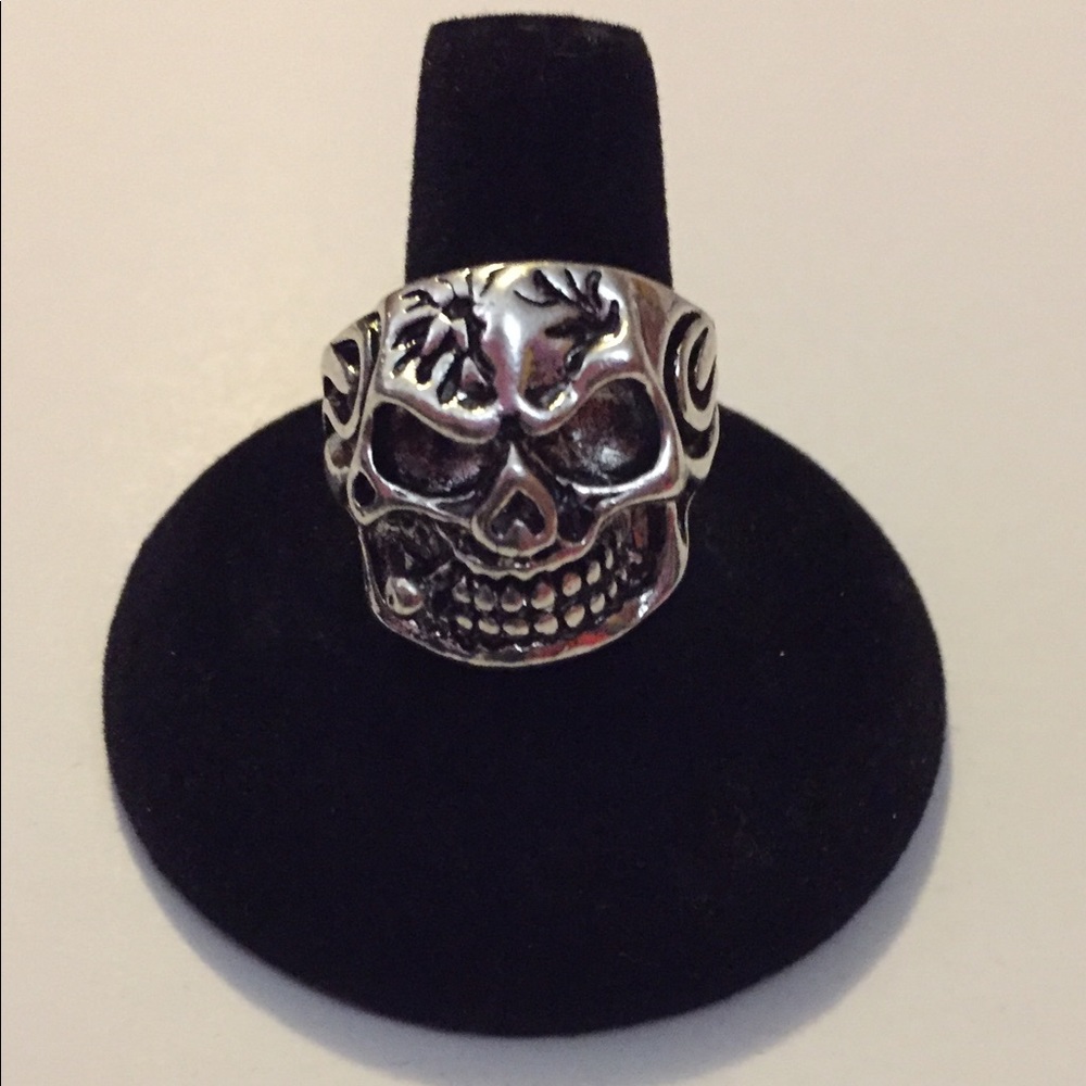 Rings - Picture 1 of 8